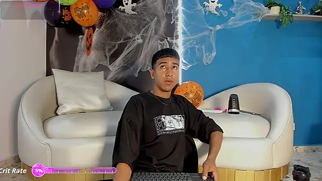 Snapshot of ender_h0t chatting on October 16, 1:52 pm ender h0t online show from October 16, 1:52 pm