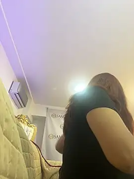 Snapshot of VictoriaFerro chatting on June 12, 8:50 pm VictoriaFerro online show from June 12, 8:50 pm