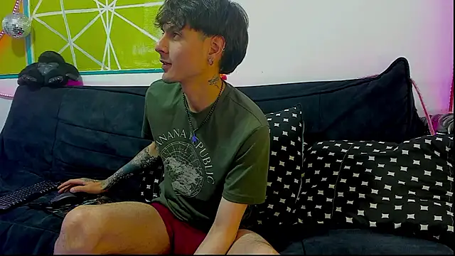 Dioniso guy8 online show from March 28, 8:10 pm