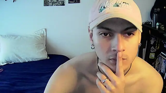 Snapshot of Dioniso_guy8 chatting on September 30, 2:34 pm Dioniso guy8 online show from September 30, 2:34 pm