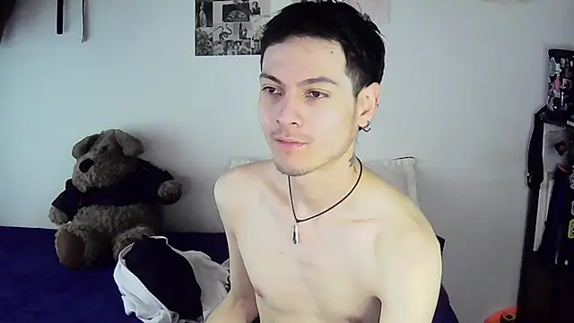 Snapshot of Dioniso_guy8 chatting on October 8, 2:51 pm Dioniso guy8 online show from October 8, 2:51 pm