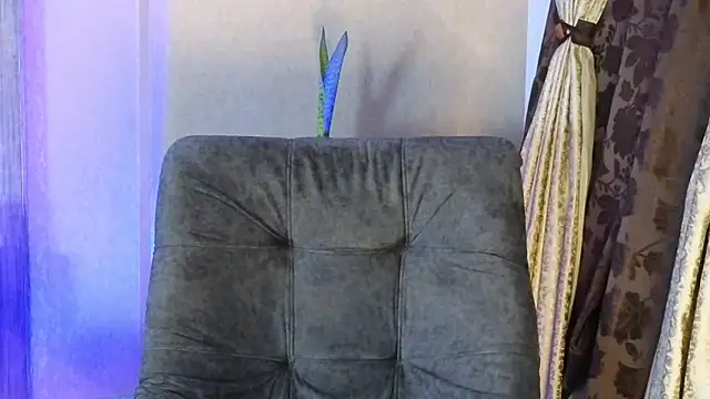 Snapshot of BenjaminCol_ chatting on October 24, 1:37 am BenjaminCol online show from October 24, 1:37 am