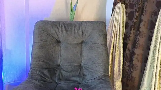 Snapshot of BenjaminCol_ chatting on November 6, 1:42 am BenjaminCol online show from November 6, 1:42 am