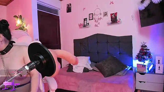 Snapshot of Fia__ chatting on November 24, 5:18 am Fia online show from November 24, 5:18 am