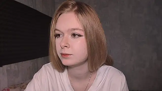 LiaVibes online show from April 7, 7:21 am