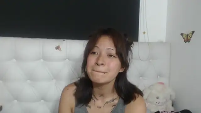 evelynesex online show from April 9, 2:24 am