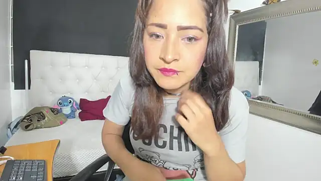 Snapshot of evelynesex chatting on October 2, 2:59 am evelynesex online show from October 2, 2:59 am