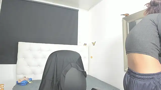 Snapshot of evelynesex chatting on January 12, 3:57 am evelynesex online show from January 12, 3:57 am