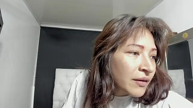 evelynesex online show from February 10, 4:22 am