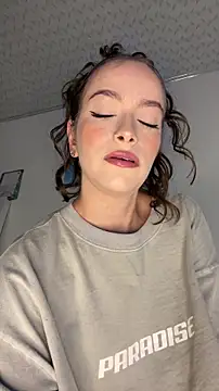 alysa g  online show from December 16, 9:30 pm