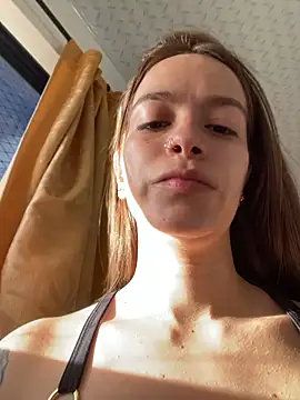 Snapshot of alysa_g_ chatting on July 10, 10:32 pm alysa g online show from July 10, 10:32 pm