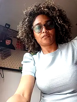 Snapshot of BiiancaEstradaa chatting on September 25, 4:57 pm BiiancaEstradaa online show from September 25, 4:57 pm