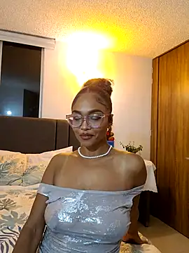 BiiancaEstradaa online show from June 7, 12:49 am