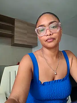 BiiancaEstradaa online show from June 30, 1:55 pm