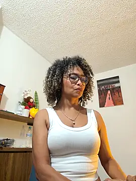 BiiancaEstradaa online show from February 1, 1:48 am