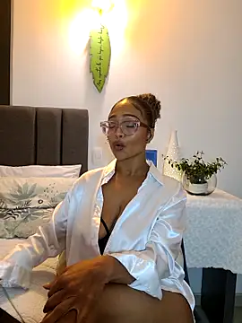 BiiancaEstradaa online show from June 6, 12:05 am