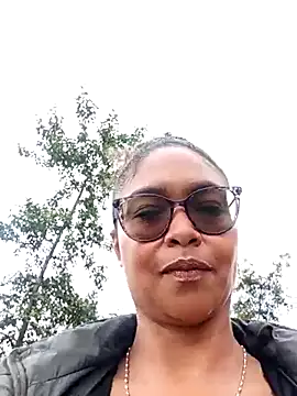 BiiancaEstradaa online show from February 25, 1:55 pm