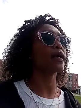 BiiancaEstradaa online show from April 14, 2:11 pm