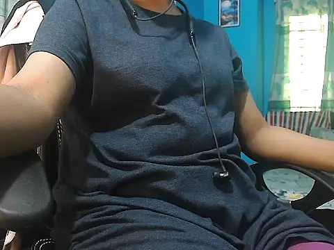 Snapshot of meghbalikargolponoy09 chatting on January 10, 6:53 am meghbalikargolponoy09 online show from January 10, 6:53 am