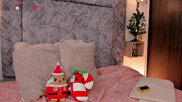 Snapshot of Seraphyne666 chatting on November 21, 7:24 pm Seraphyne666 online show from November 21, 7:24 pm