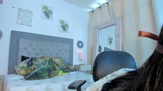 Snapshot of Seraphyne666 chatting on October 30, 7:33 pm Seraphyne666 online show from October 30, 7:33 pm