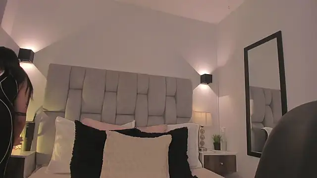 Seraphyne666 online show from April 9, 4:46 pm