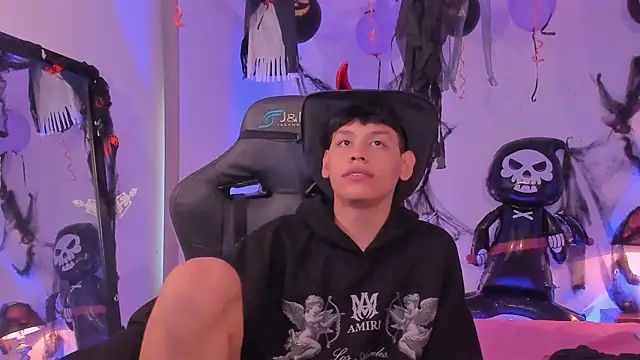 zeus blaze online show from October 25, 5:13 pm