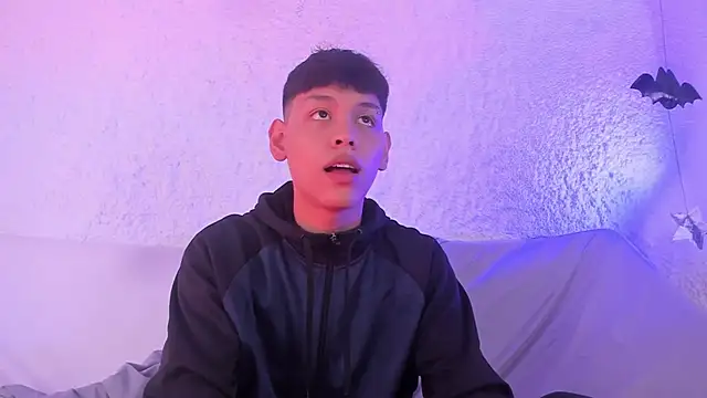 zeus blaze online show from November 6, 8:02 pm