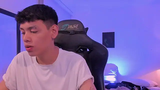 zeus blaze online show from November 29, 7:58 pm