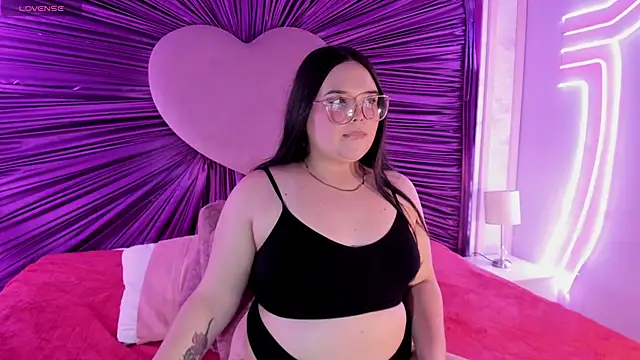 Snapshot of Lushi_Love chatting on September 25, 7:20 pm Lushi Love online show from September 25, 7:20 pm