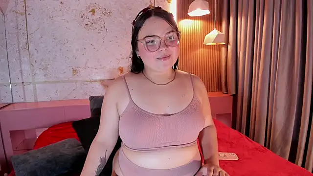 Snapshot of Lushi_Love chatting on September 29, 6:57 pm Lushi Love online show from September 29, 6:57 pm