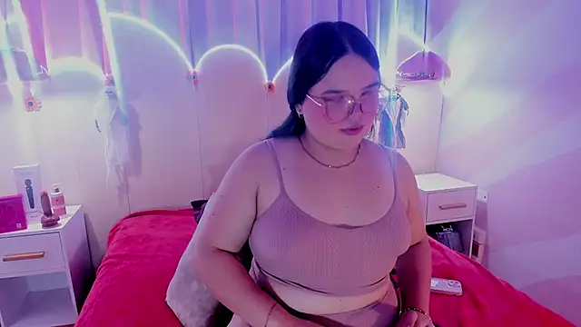 Snapshot of Lushi_Love chatting on October 15, 5:21 pm Lushi Love online show from October 15, 5:21 pm