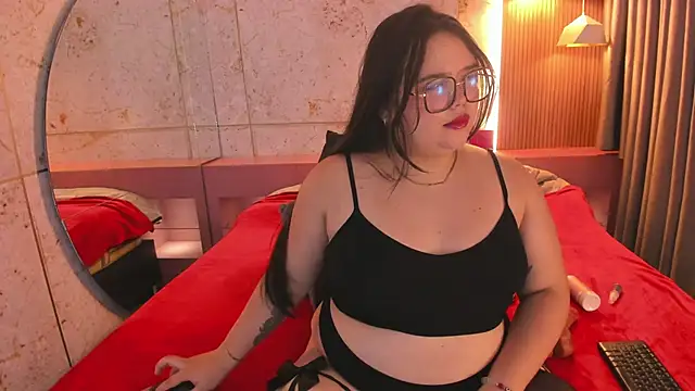 Lushi Love online show from February 7, 1:02 am