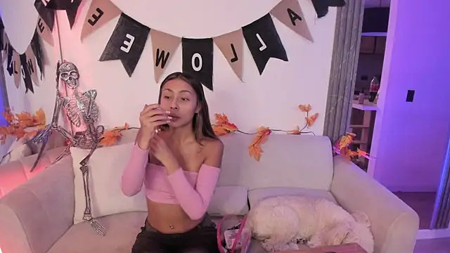 spicy angels  online show from October 12, 3:30 am