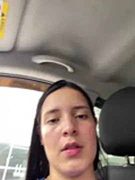 Mia jhoonson online show from January 8, 4:02 pm