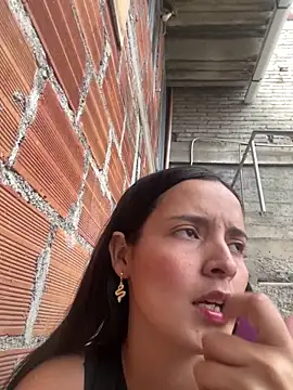 Mia jhoonson online show from January 6, 10:25 pm