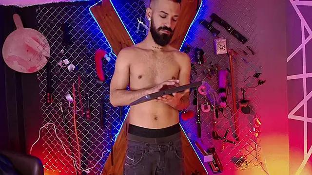 Warick and Aria bdsm  online show from October 28, 7:13 pm