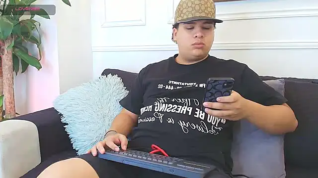 Naim Bennetsex online show from November 1, 6:24 pm