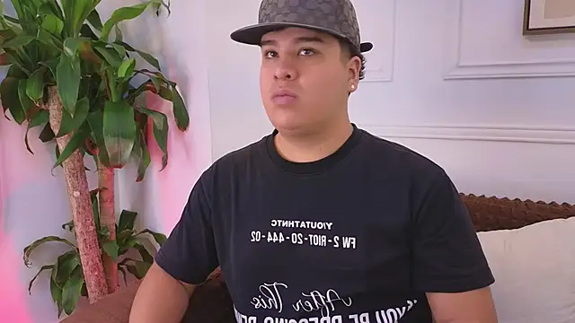 Naim Bennetsex online show from April 13, 6:56 pm