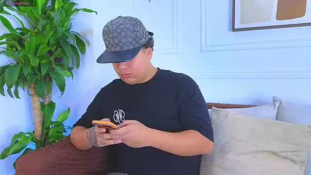 Snapshot of Naim_Bennetsex chatting on July 15, 6:37 pm Naim Bennetsex online show from July 15, 6:37 pm