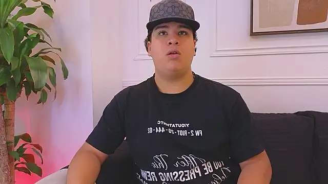 Naim Bennetsex online show from February 9, 6:39 pm