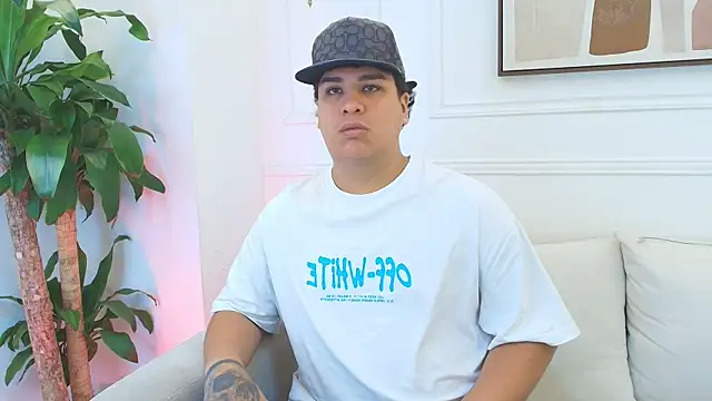 Naim Bennetsex online show from December 4, 6:40 pm