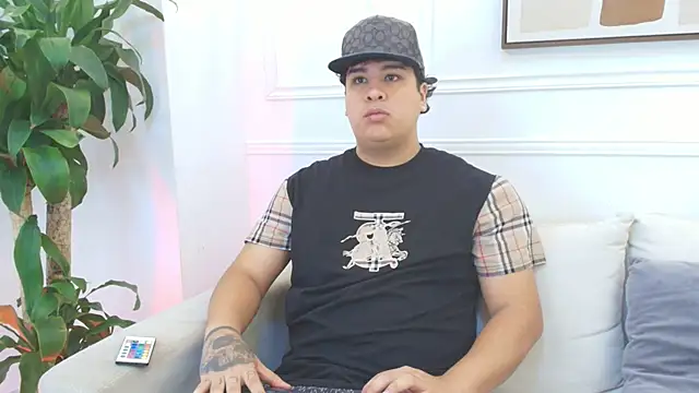 Naim Bennetsex online show from December 22, 6:19 pm