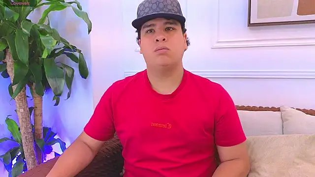 Snapshot of Naim_Bennetsex chatting on July 3, 6:36 pm Naim Bennetsex online show from July 3, 6:36 pm