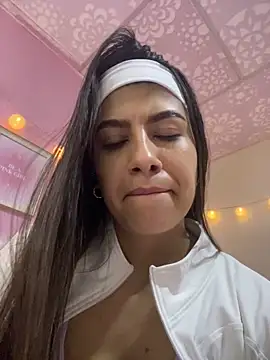 Snapshot of Lenapink19 chatting on November 26, 9:26 pm Lenapink19 online show from November 26, 9:26 pm