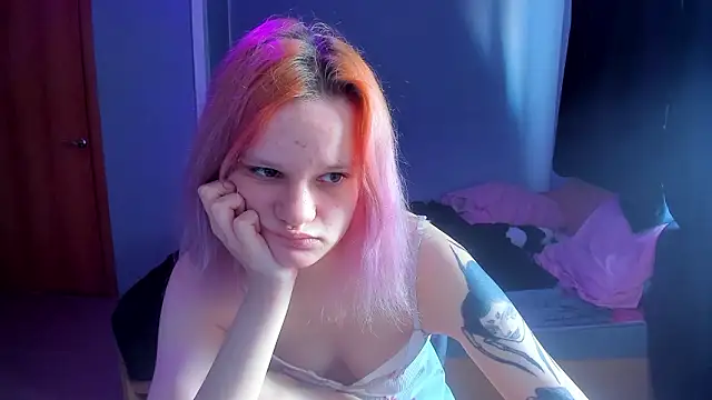 Elieiza xo online show from March 13, 9:25 am