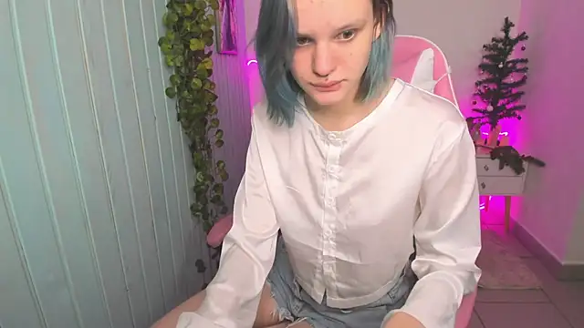 Snapshot of Elieiza_xo chatting on December 17, 9:25 am Elieiza xo online show from December 17, 9:25 am