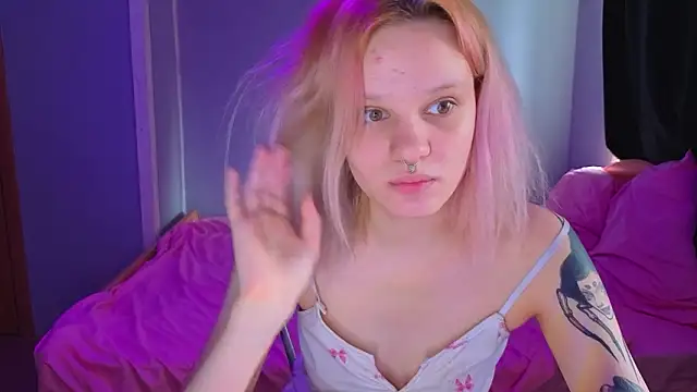 Elieiza xo online show from March 19, 9:31 am