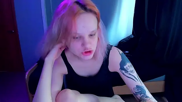 Elieiza xo online show from March 9, 9:02 am