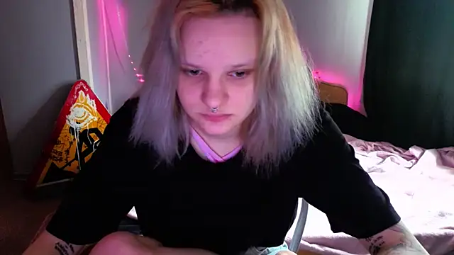 Elieiza xo online show from May 15, 9:29 am